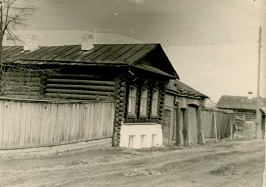 Дом, в котором родился и вырос Никонов. Снесен в начале 1970-х годов.