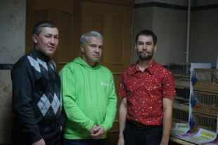 Участники выставки (слева направо): Алексей Пынько, <br />Вячеслав Емельянов и ваш покорный слуга