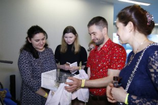 Чечётка из Екатеринбурга, которая неофициально <br />посетила выставку, вызвала интерес у коллег